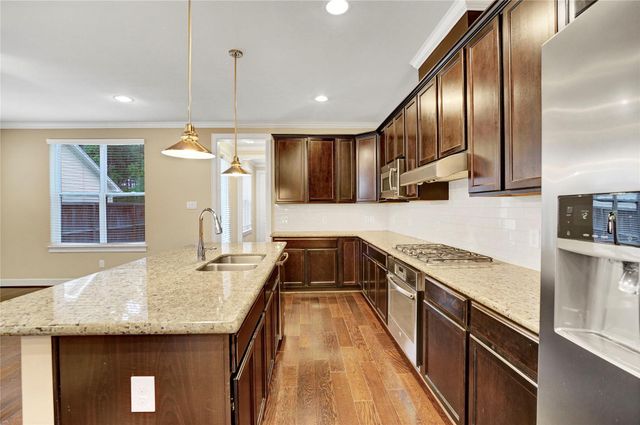 19 Kendrick Pines Boulevard, Spring, TX 77389