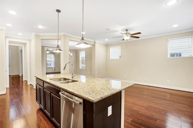 19 Kendrick Pines Boulevard, Spring, TX 77389