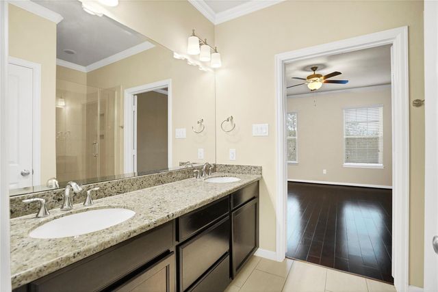 19 Kendrick Pines Boulevard, Spring, TX 77389