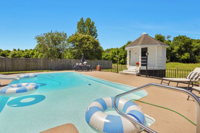 1100 NW Rutland Rd, Mount Juliet, TN 37122