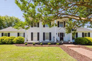 1100 NW Rutland Rd, Mount Juliet, TN 37122