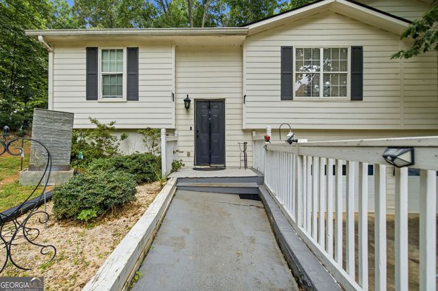 40 Cade Court, Dallas, GA 30157