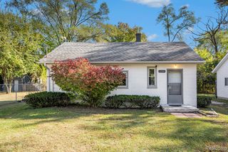 20980 Van Buren Street, Southfield, MI 48033