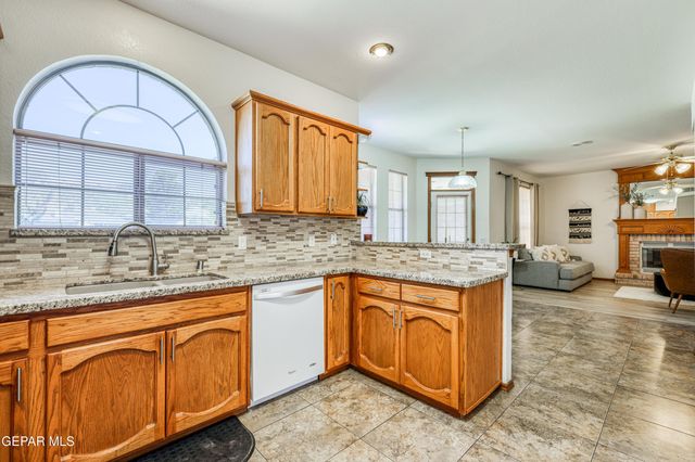6617 Isla del Rey Drive, El Paso, TX 79912