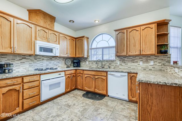 6617 Isla del Rey Drive, El Paso, TX 79912