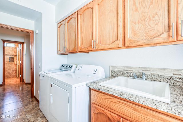 6617 Isla del Rey Drive, El Paso, TX 79912