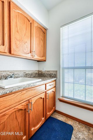 6617 Isla del Rey Drive, El Paso, TX 79912