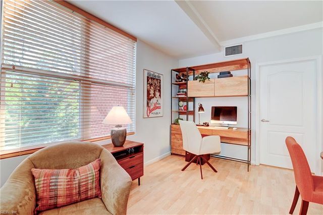 249 W Freemason St Apt 308, Norfolk, VA 23510