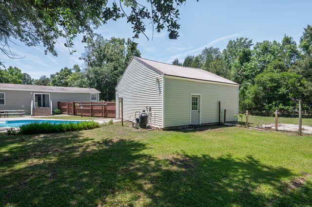 752 Nancys Place, Ridgeville, SC 29472