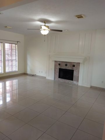 7211 N Hearthstone Green Drive, Houston, TX 77095