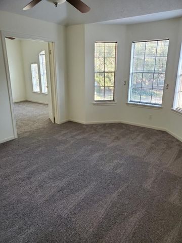 7211 N Hearthstone Green Drive, Houston, TX 77095