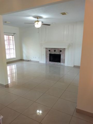 7211 N Hearthstone Green Drive, Houston, TX 77095