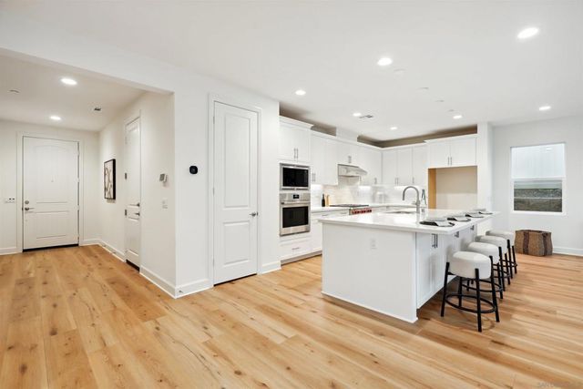 929 Woodhaven Rd, San Marcos, CA 92069