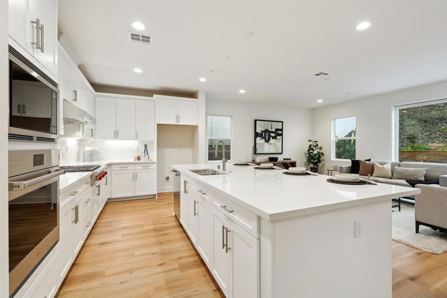 929 Woodhaven Rd, San Marcos, CA 92069