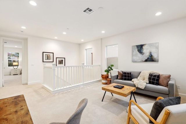 929 Woodhaven Rd, San Marcos, CA 92069