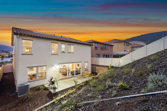 929 Woodhaven Rd, San Marcos, CA 92069