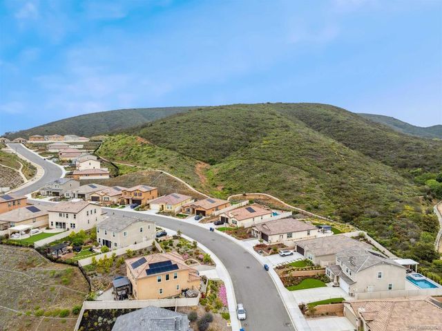 929 Woodhaven Rd, San Marcos, CA 92069