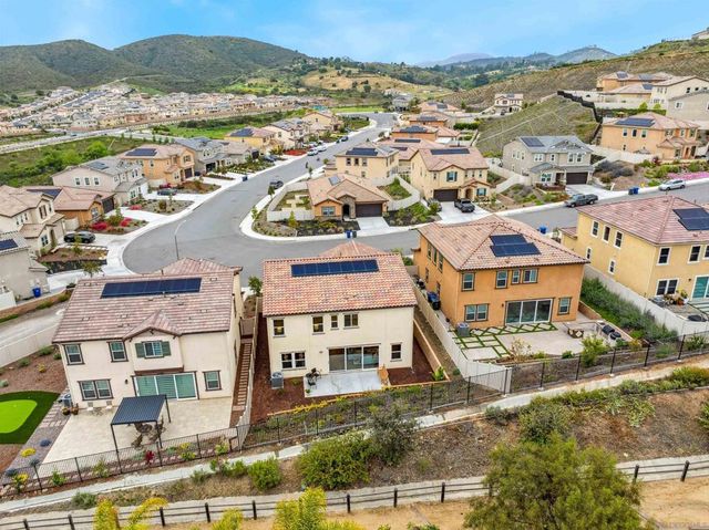 929 Woodhaven Rd, San Marcos, CA 92069