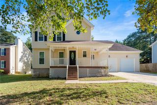 271 Summer Pond Trail, Lawrenceville, GA 30046