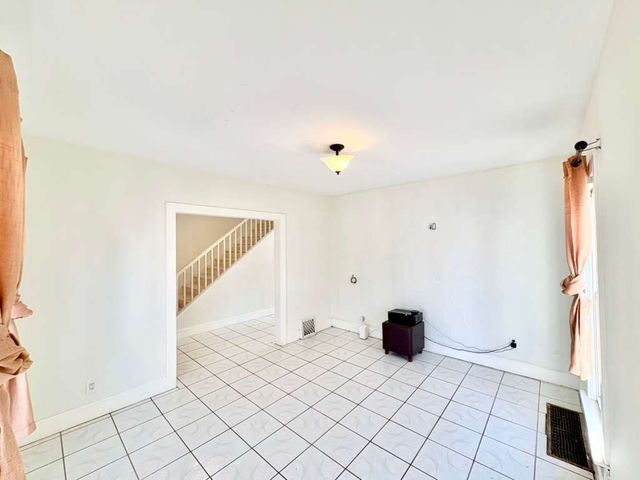 747 Delius Street, Aurora, IL 60505