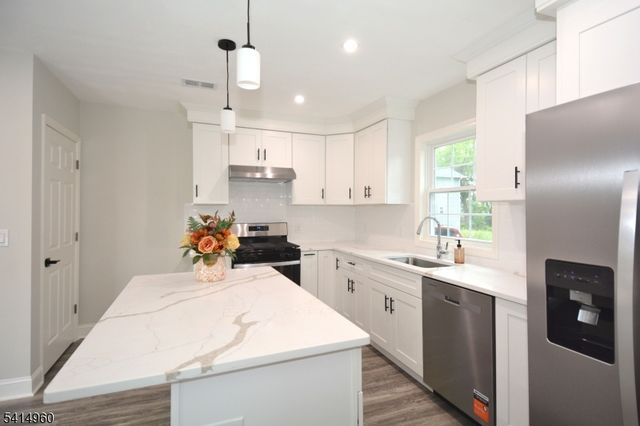 3 Brown St, Flemington Boro, NJ 08822