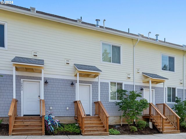 10831 E BURNSIDE St, Portland, OR 97216