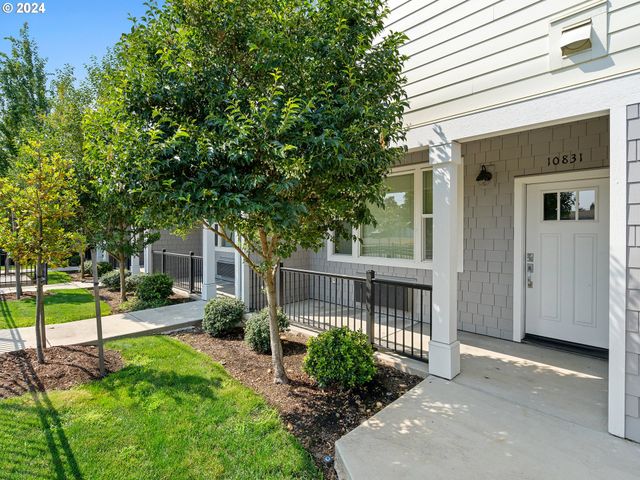 10831 E BURNSIDE St, Portland, OR 97216