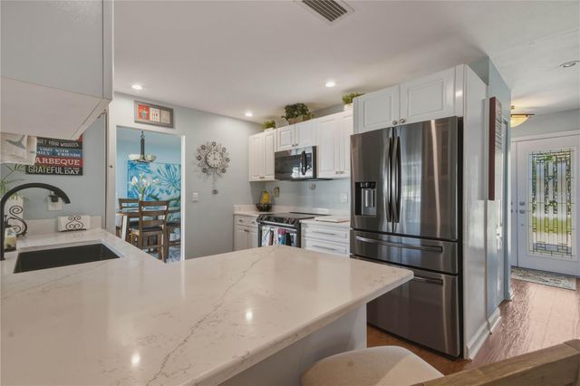 2990 MEADOW OAK DRIVE N, Clearwater, FL 33761