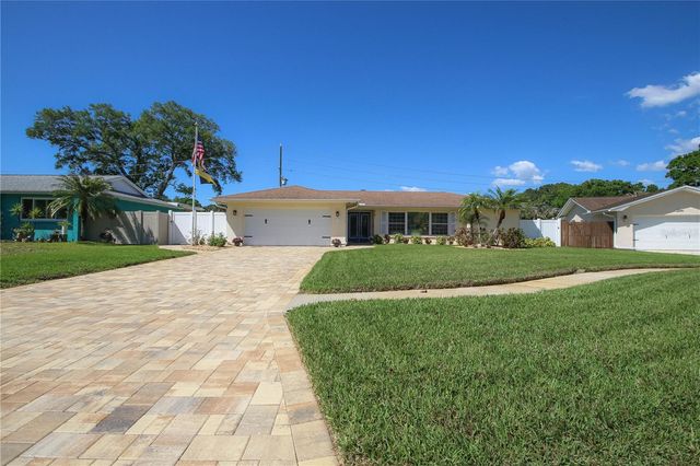 2990 MEADOW OAK DRIVE N, Clearwater, FL 33761