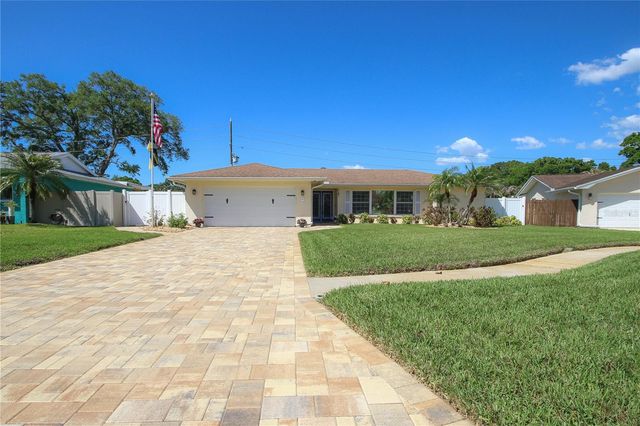 2990 MEADOW OAK DRIVE N, Clearwater, FL 33761