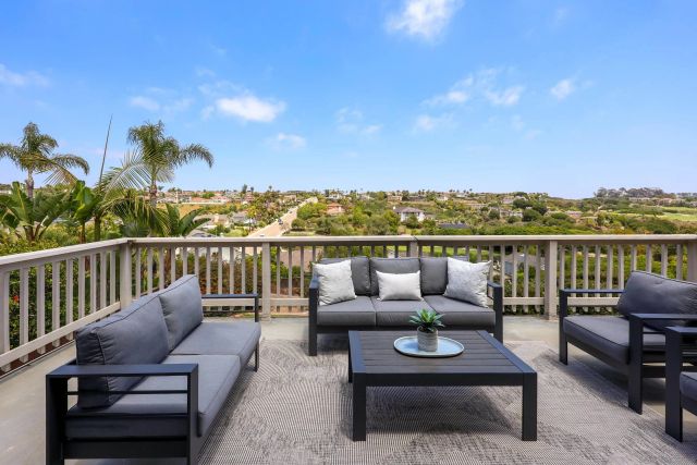 1705 Hawk View Dr, Encinitas, CA 92024
