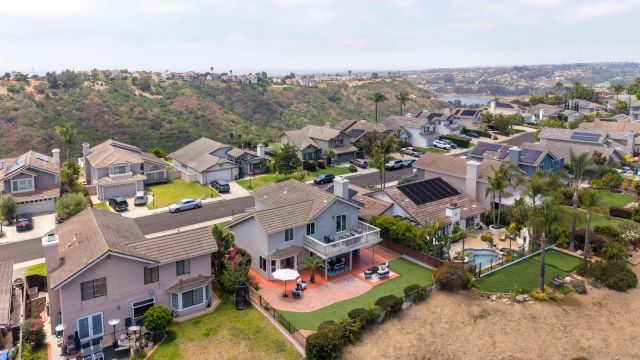 1705 Hawk View Dr, Encinitas, CA 92024