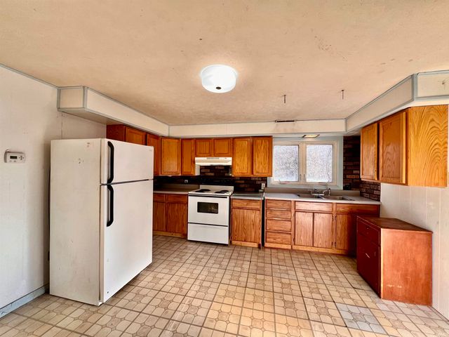 2051 E Wilcken Road, Columbia City, IN 46725