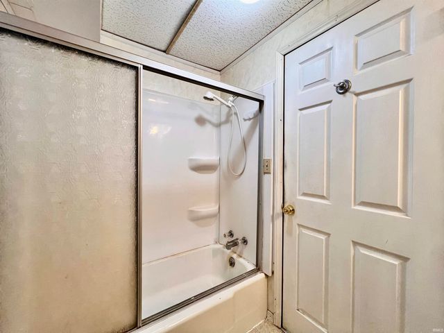 2051 E Wilcken Road, Columbia City, IN 46725