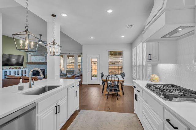 5400 Bardwell Drive, Denton, TX 76226