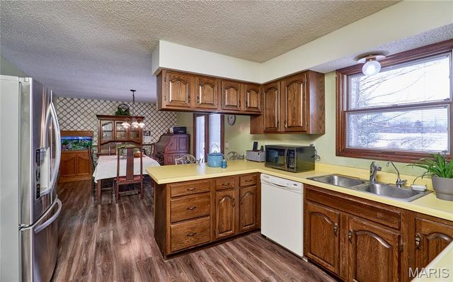 1825 Henke Road, Lake St Louis, MO 63367