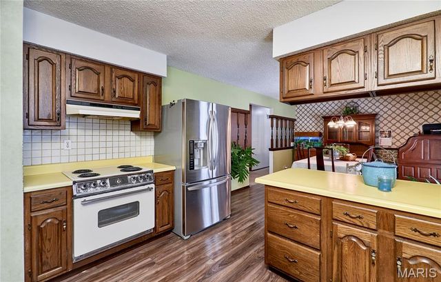 1825 Henke Road, Lake St Louis, MO 63367