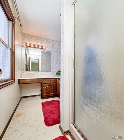 1825 Henke Road, Lake St Louis, MO 63367