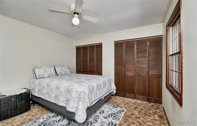 1825 Henke Road, Lake St Louis, MO 63367