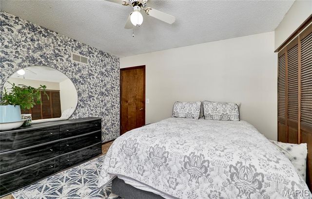 1825 Henke Road, Lake St Louis, MO 63367