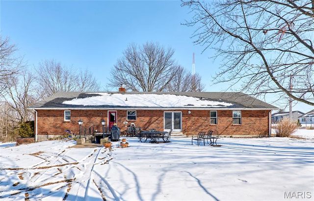 1825 Henke Road, Lake St Louis, MO 63367