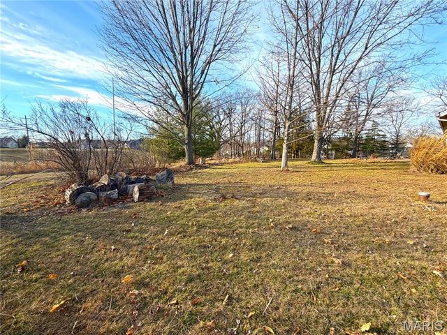 1825 Henke Road, Lake St Louis, MO 63367