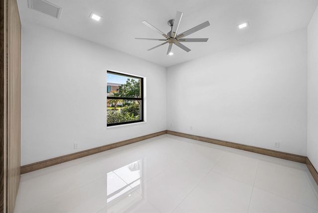 40 Spoonbill Road, Manalapan, FL 33462