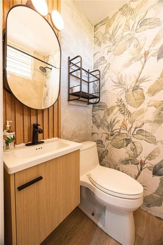 8-18 ALHAMBRA, Guaynabo, PR 00966