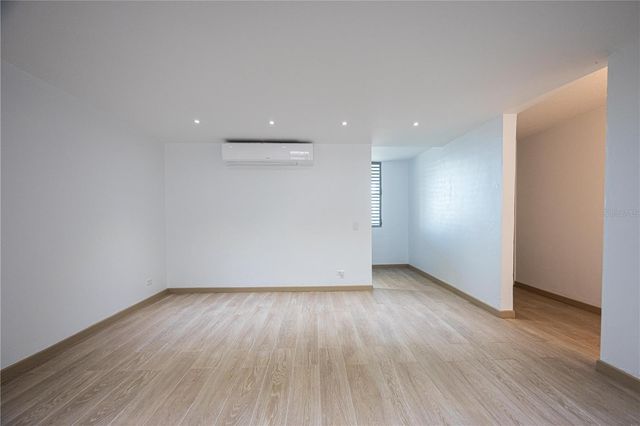 8-18 ALHAMBRA, Guaynabo, PR 00966