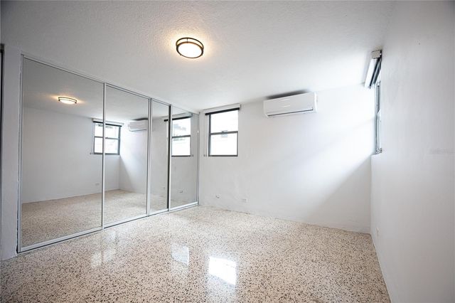 8-18 ALHAMBRA, Guaynabo, PR 00966