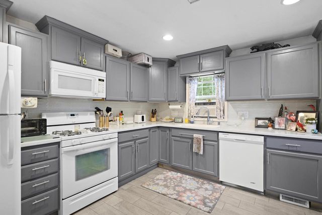 4223 Canterbury LANE, Mount Pleasant, WI 53403