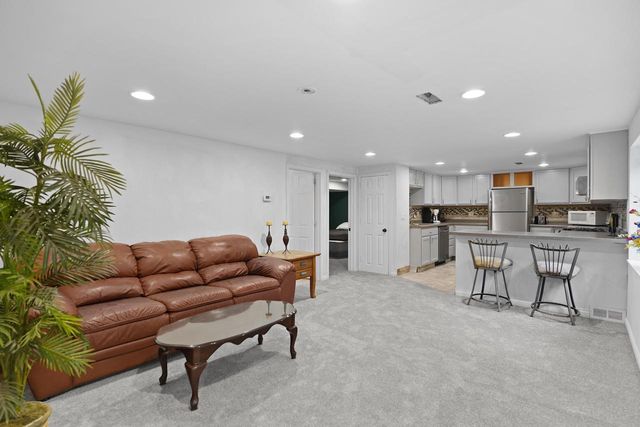 4223 Canterbury LANE, Mount Pleasant, WI 53403
