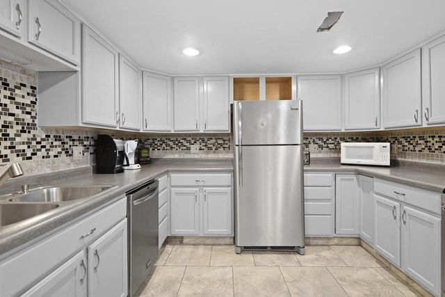 4223 Canterbury LANE, Mount Pleasant, WI 53403