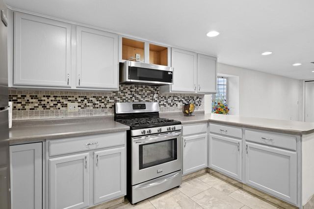 4223 Canterbury LANE, Mount Pleasant, WI 53403
